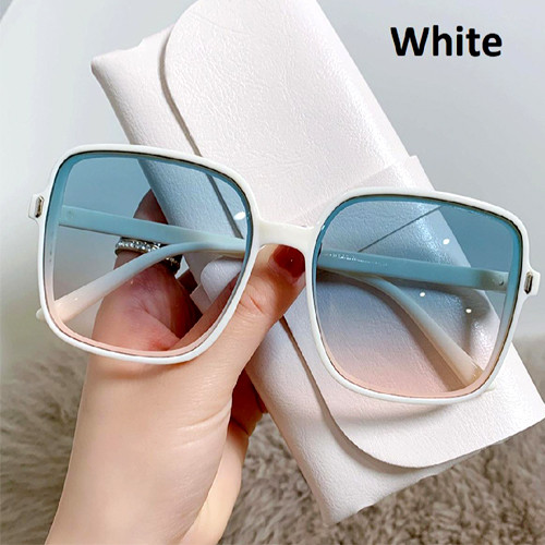 Fashionable square sunglass